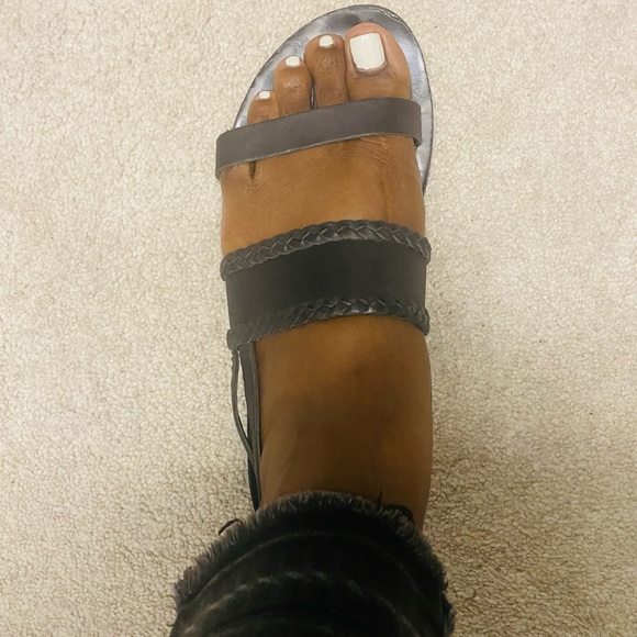Valia Gabriel Sandals - Picture 11 of 12